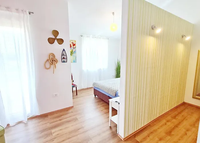 Villa Mira