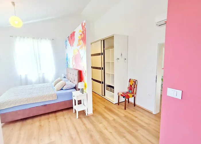 Villa Mira *